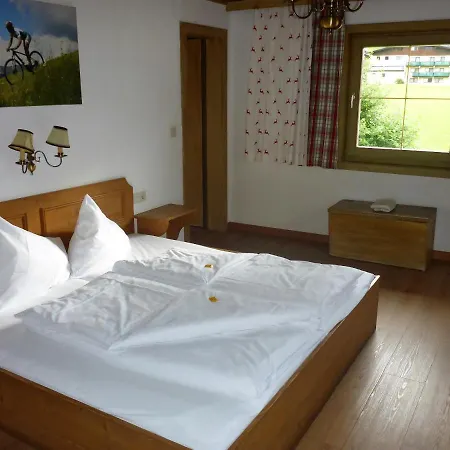 Sportpension Penhab Bed and Breakfast