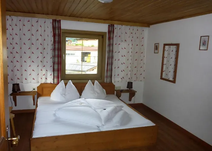 Sportpension Penhab Bed and Breakfast Σάαλμπαχ-Χίντεργκλεμ