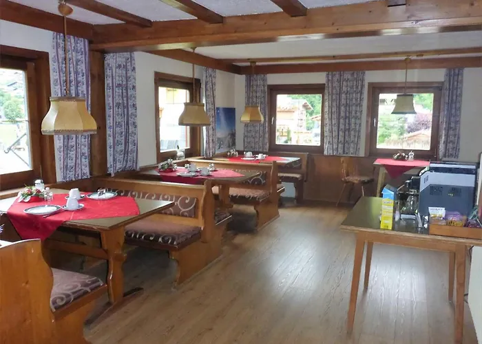 Sportpension Penhab Bed and Breakfast