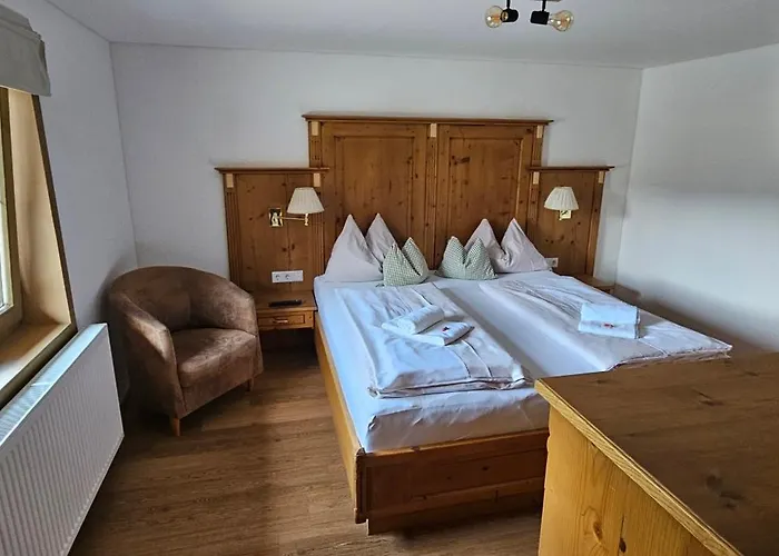Sportpension Penhab Bed and Breakfast 3*