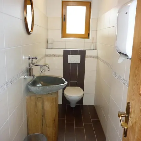 Sportpension Penhab Bed & Breakfast 3*