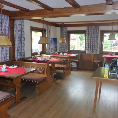 Sportpension Penhab 住宿加早餐酒店