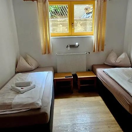 Bed & Breakfast Sportpension Penhab