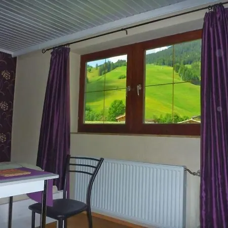 Sportpension Penhab Bed & Breakfast