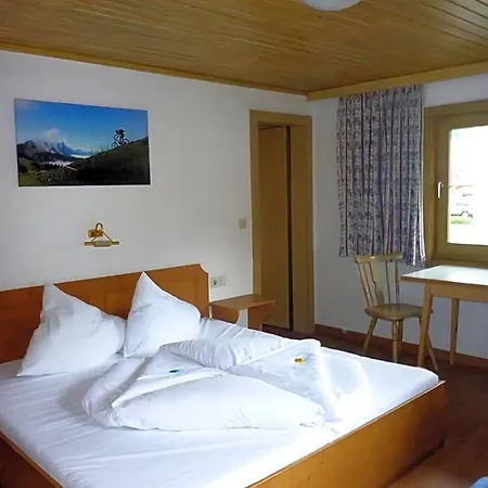 Sportpension Penhab Bed & Breakfast 3*