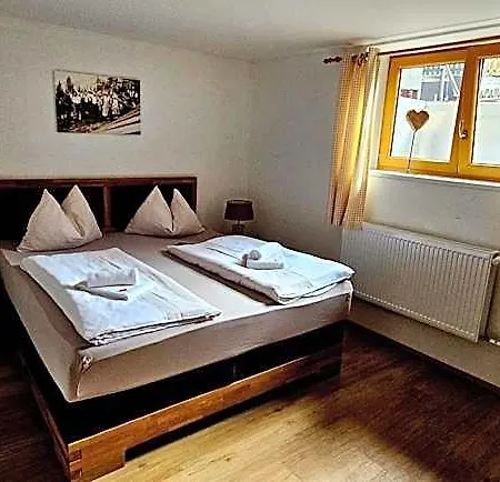 Bed & Breakfast Sportpension Penhab 3*