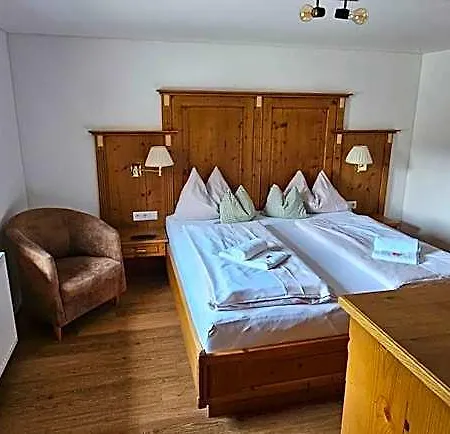 Sportpension Penhab Bed & Breakfast